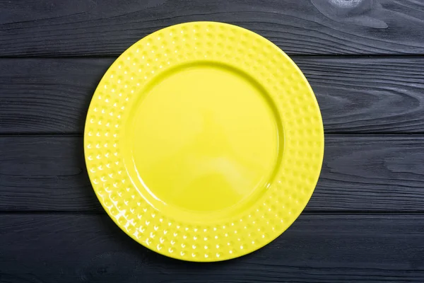 Assiette Jaune Vide Sur Table Bois Fond Vue Supérieure — Photo