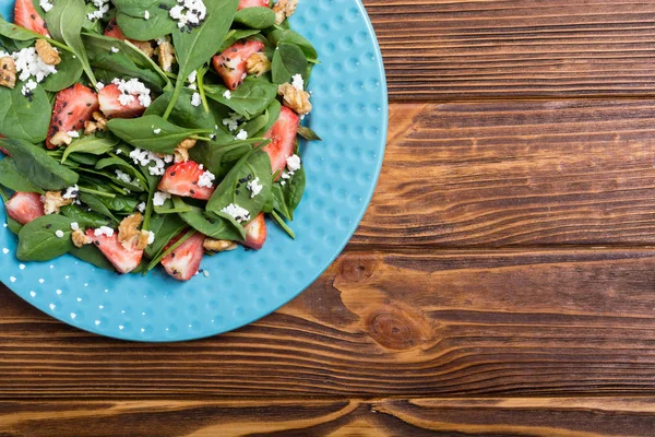 Salada Morango Com Espinafre Queijo Noz Alimentos Saudáveis — Fotografia de Stock