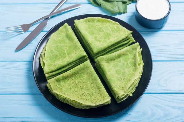 시금치로 팬케이크입니다 Crapes — 스톡 사진