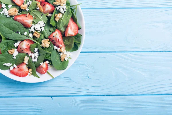 Erdbeersalat Mit Spinat Käse Und Walnuss Gesunde Ernährung — Stockfoto