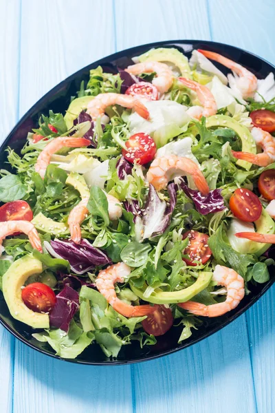 Mix Salad Shrimps Avocado Cherry Tomatoes Healthy Food Background — Stock Photo, Image