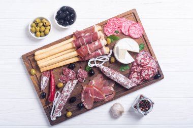 Sosisler bir kümesini 