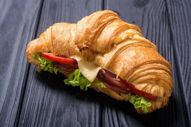 Fransız kruvasan sandviç