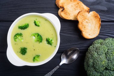 Kase taze brokoli krem çorbası 
