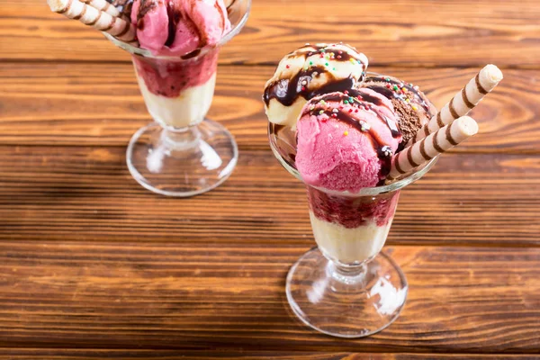 Helado en helado en helado —  Fotos de Stock