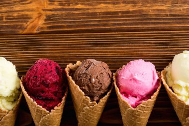 dondurma waffle koniler 