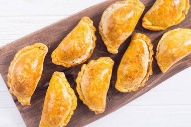 Soslu Latin Amerika pişmiş sığır empanadas