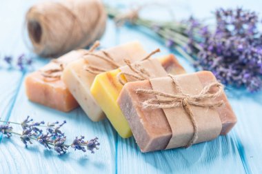 Lavander ile el yapımı doğal sabun 