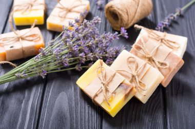 Lavander ile el yapımı doğal sabun 