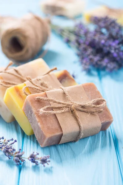 Handmade natural soap with lavander — Stock Photo, Image
