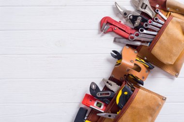 El aletleri ile alet kemeri