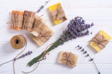 Lavander ile el yapımı doğal sabun 