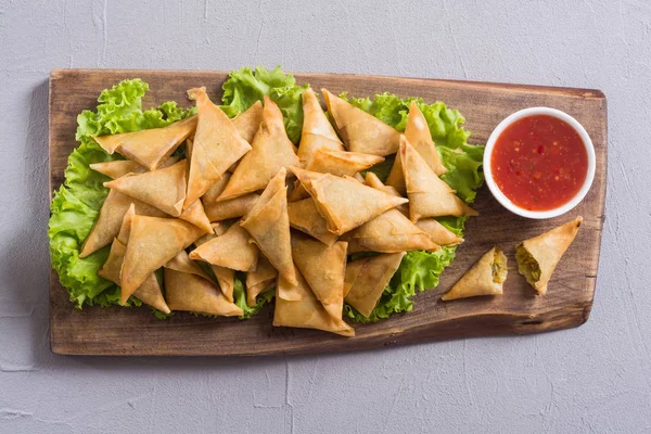 Geleneksel Asya vejetaryen gıda samosa