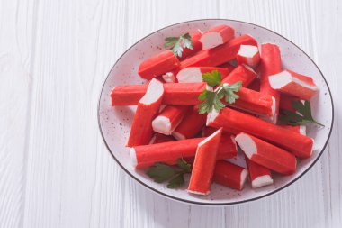 Balık proteininden yengeç çubukları 