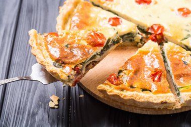 Domates ile Ispanak Quiche lorraine