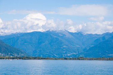 Huzurlu arka plan İsviçre en iyi dağlar görünümü
