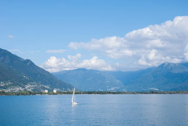 Fondo Pacífico Suiza Lago Maggiore —  Fotos de Stock
