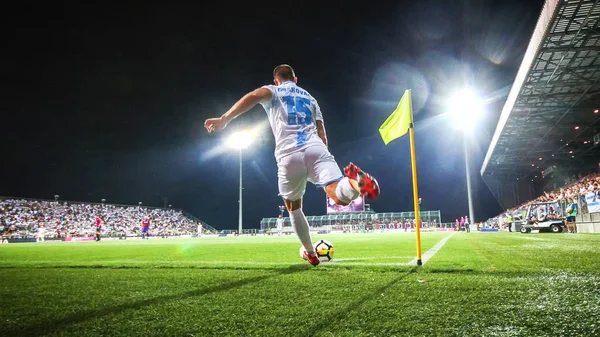 Rijeka Κροατία Αυγούστου 2018 Λάκτισμα Παίκτης Ποδόσφαιρο Την Balll Από — Φωτογραφία Αρχείου