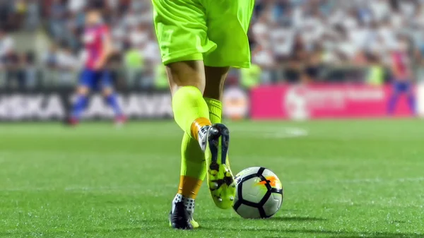 Goleiro Futebol Chuta Bola Fotos De Bancos De Imagens