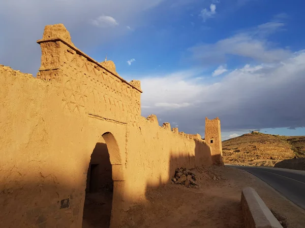 Sunlit Clay Fortress Morocco Blue Sky Background — Stock Photo, Image