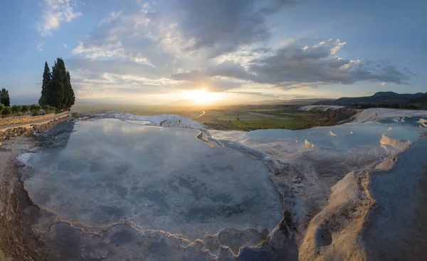 Pamukkale ao pôr do sol — Fotografia de Stock