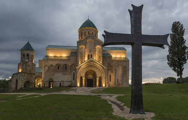 Catedral de Bagrati iluminada (Geórgia ) — Fotografia de Stock