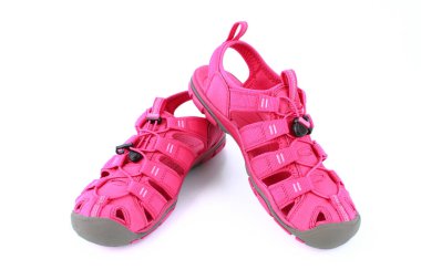 Beyaz bir arka plan üzerinde izole pembe ayakkabı sandle