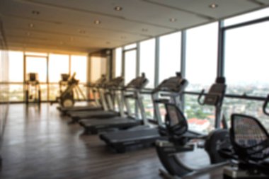 Spor salonundaki spor salonu için Bulanık Modern Spor Kulübü, Ağırlık Eğitimi Ekipmanı