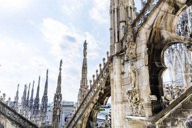 Çatı Duomo di Milano, Milan katedral kilise, Lombardiya, Kuzey İtalya parçaları