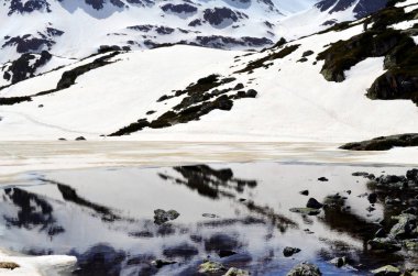 Güzel kış dağ manzarası Bulgaristan'daki Rila Dağı, Rila Yedi Göller