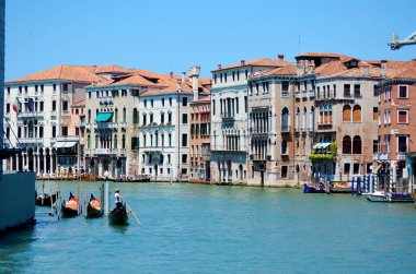 VENICE, İtalya - 15 Haziran 2016: Venedik, İtalya 'daki Kanallar ve Binalar