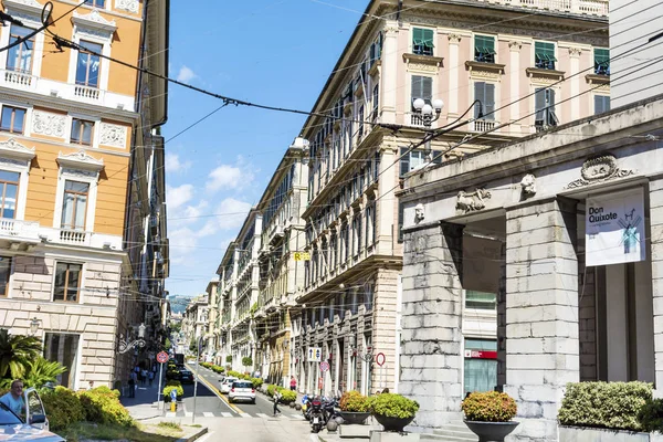 ミラノ イタリア 2018年6月27日 イタリア ミラノのアンティーク伝統的建造物のある通り — ストック写真