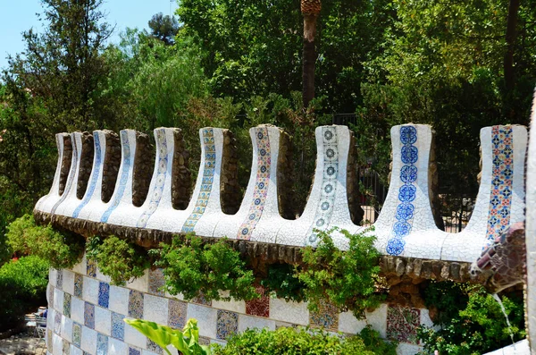 Dettagli Una Colorata Panca Ceramica Park Guell Progettata Antoni Gaudi — Foto Stock