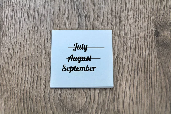 Three Summer Months June July August Written Sticky Note — 스톡 사진