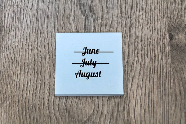 Drei Sommermonate Juni Juli Und August Auf Einer Klebrigen Note — Stockfoto