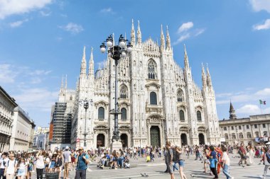 MILAN, ITALY-JUNE 27.2018: Duomo di Milano, Milano Katedrali, Lombardiya, Kuzey İtalya