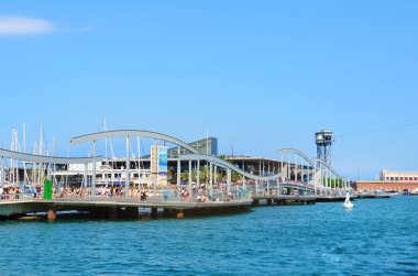 Barselona , İspanya - 14 Haziran 2016. Marina Port Vell ve Rambla del Mar Barselona'da 