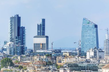 Milan, İtalya - 27 Haziran 2018: Milan manzarası ile Modern gökdelenler, Porto Nuovo iş bölgesinde, Kuzey İtalya. 