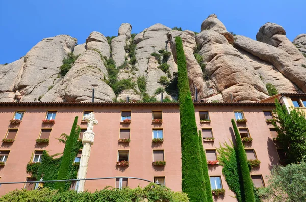 Santa Maria Montserrat Monastery Και Βουνά Από Τεράστιους Βράχους Στην — Φωτογραφία Αρχείου