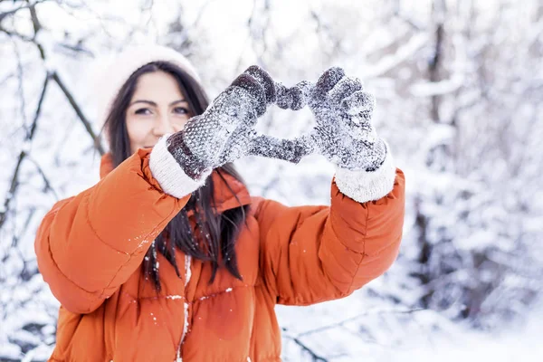 Beautiful Smiling Young Woman Making Heart Hands Winter Snowy Forest — Stock Photo, Image