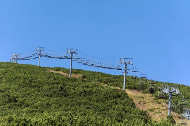 pine Dağı asansörde sandalye