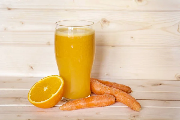 Ein Glas Orangen Karotten Smoothie Konzept Für Gesundes Leben — Stockfoto