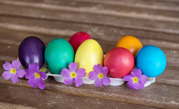 Vibrant Easter Eggs Wooden Background — Stock Photo, Image