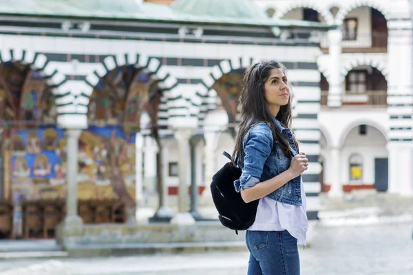 Hermosa Joven Viajando Por Bulgaria —  Fotos de Stock