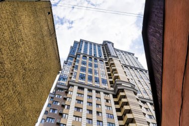 Kiev, Ukrayna - 15 Mayıs 2019: Modern Bina Gökdelenlerinin Alt Açı Görünümü