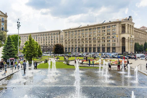 Kiev Ucrania Mayo 2019 Vista Plaza Maidan Nezalezhnosti Con Fuentes — Foto de Stock