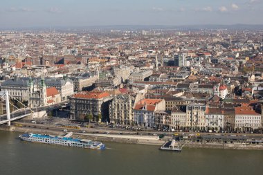 Sonbahar Budapeşte görünümünü ve tuna Gellert Hill