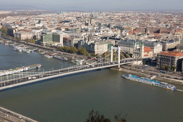 Widok Jesień Budapeszt Dunaju Gellerta — Zdjęcie stockowe