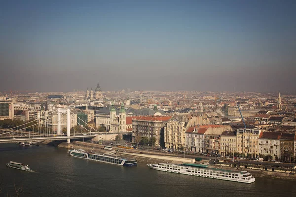 Widok Jesień Budapeszt Dunaju Gellerta — Zdjęcie stockowe