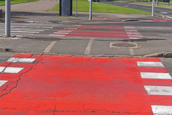 Kerékpárátkelőhelyek Piros Festékkel — Stock Fotó